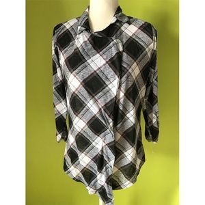 Boutique Multi Style Diagonal Plaid Top Sz M